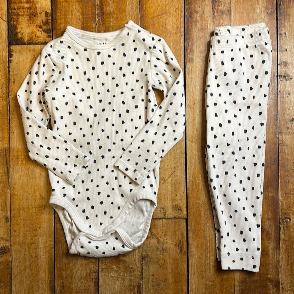 H&M outfit 18 months onesie pants lounge set organic cotton cream black neutral